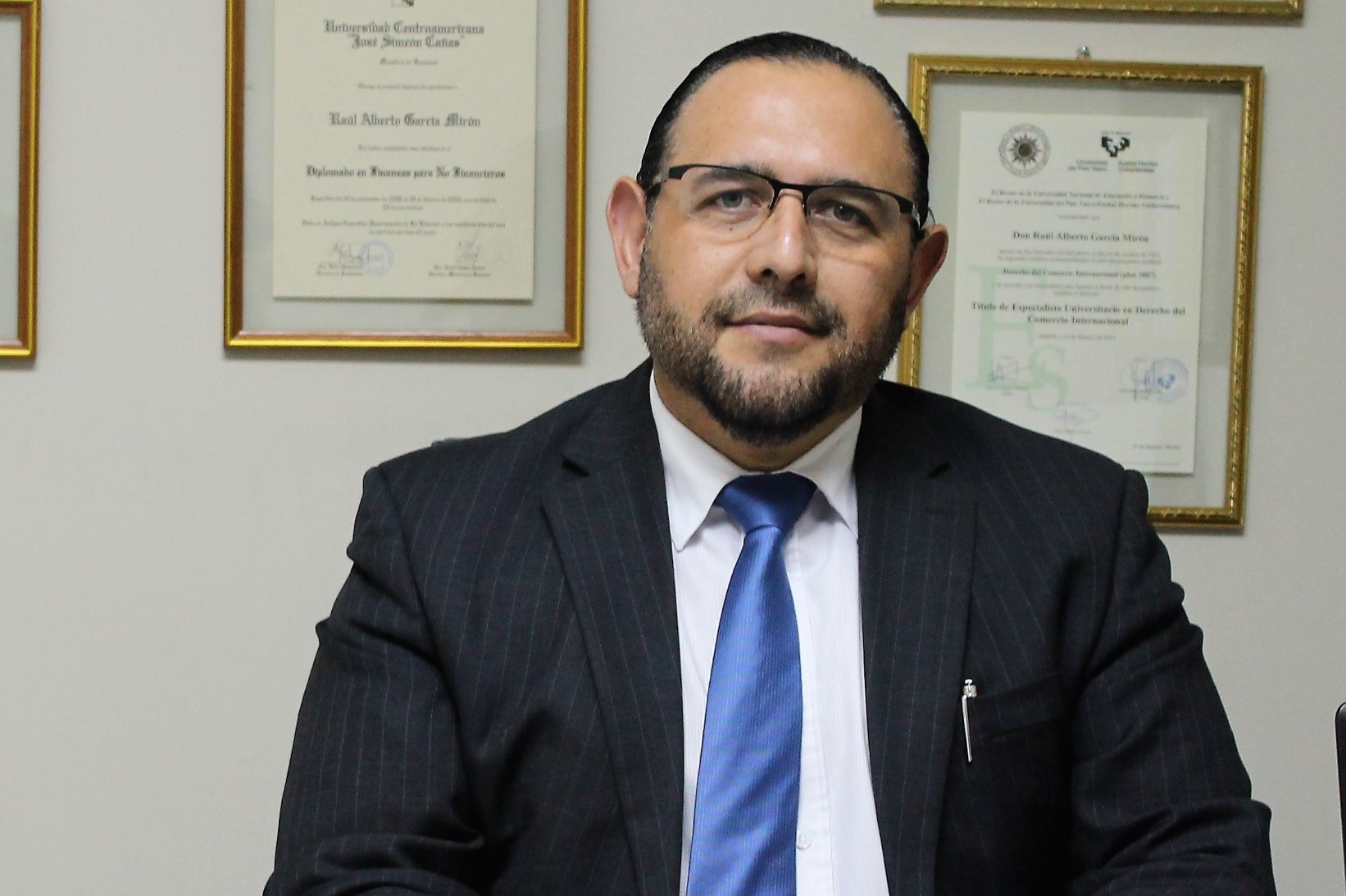 Exdirector del CEJ refleja ignorancia acotando que contagiados no necesitan un hospital porque pueden curarse en casa exdiretor-del-cej-refleja-ignorancia-acotando-que-contagiados-no-necesitan-un-hospital-porque-pueden-curarse-en-casa